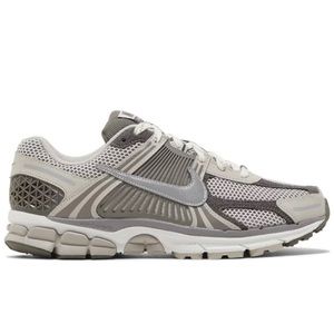 2023 Air Zoom Vomero 5 'Light Iron Ore'
